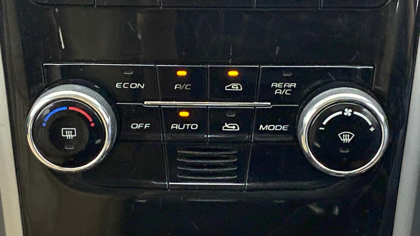 2018 Mahindra XUV500 W11, Diesel, Manual, 69,351 km, Automatic Climate Control