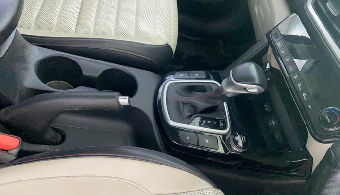 2020 KIA SELTOS GTX PLUS AT 1.5 DIESEL, Diesel, Automatic, 68,333 km, Gear Lever