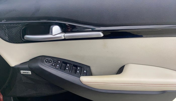 2020 KIA SELTOS GTX PLUS AT 1.5 DIESEL, Diesel, Automatic, 68,333 km, Driver Side Door Panels Control