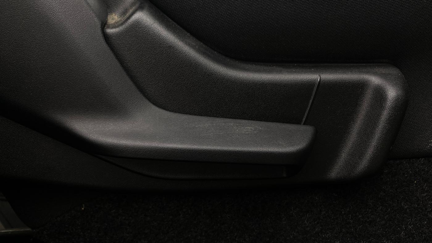2018 Maruti IGNIS DELTA 1.2, Petrol, Manual, 43,161 km, Driver Side Adjustment Panel