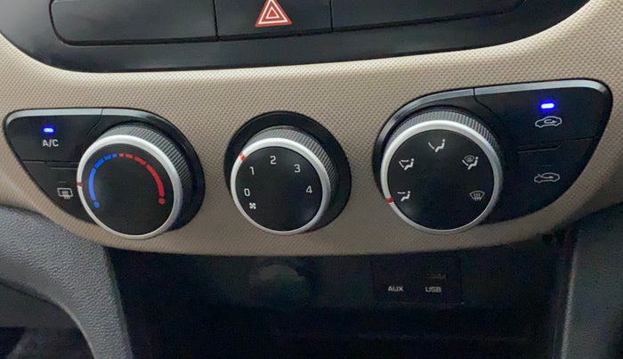 2014 Hyundai Grand i10 ASTA AT 1.2 KAPPA VTVT, Petrol, Automatic, 70,014 km, AC Unit - Minor issue in the heater switch