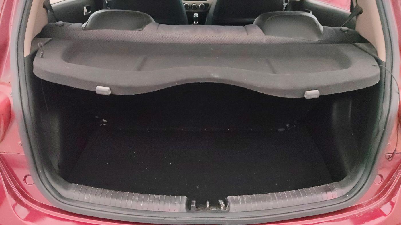 2014 Hyundai Grand i10 SPORTZ 1.2 KAPPA VTVT, Petrol, Manual, 48,579 km, Boot Inside