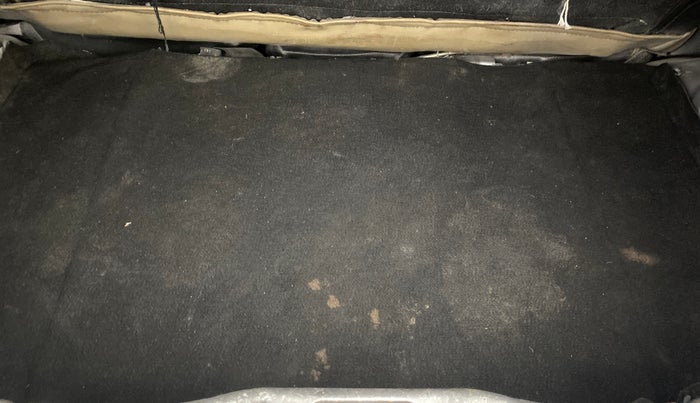 2016 Hyundai Eon SPORTZ, Petrol, Manual, 67,043 km, Boot Inside