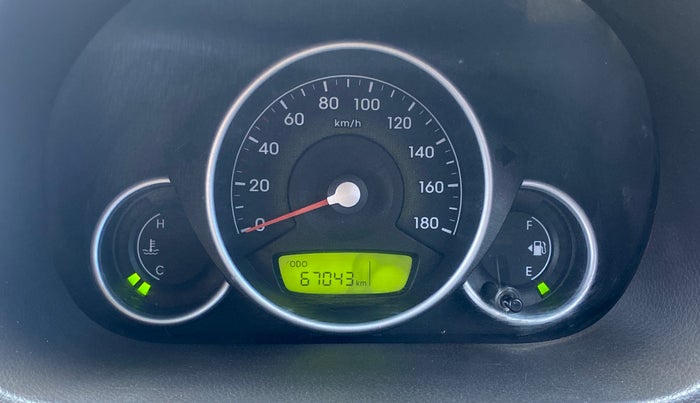 2016 Hyundai Eon SPORTZ, Petrol, Manual, 67,043 km, Odometer Image