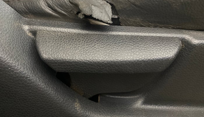 2016 Hyundai Eon SPORTZ, Petrol, Manual, 67,043 km, Driver Side Adjustment Panel