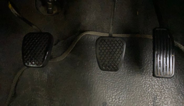 2014 Honda Brio S MT, Petrol, Manual, 64,811 km, Pedals