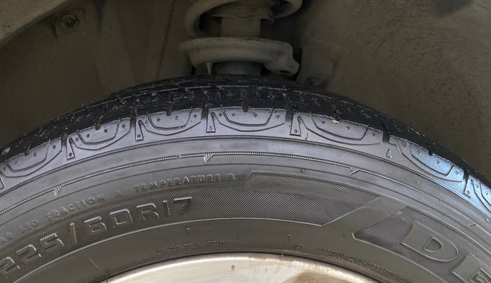 2018 Jeep Compass LIMITED 1.4 PETROL AT, Petrol, Automatic, 31,337 km, Right Front Tyre Tread