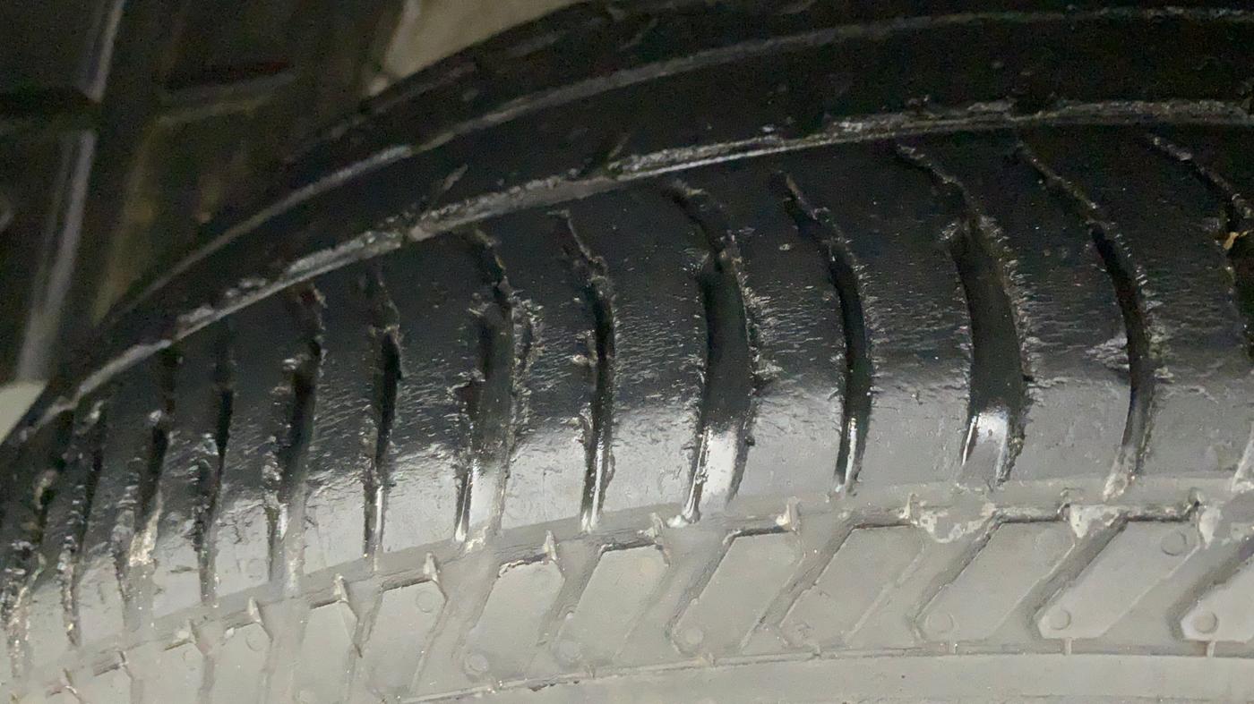 2019 Ford Ecosport 1.5 TITANIUM TI VCT, CNG, Manual, 79,775 km, Right Rear Tyre Tread