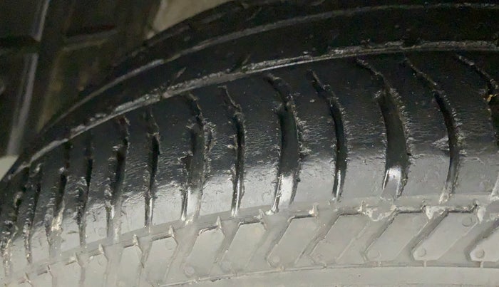 2019 Ford Ecosport 1.5 TITANIUM TI VCT, CNG, Manual, 79,775 km, Right Rear Tyre Tread