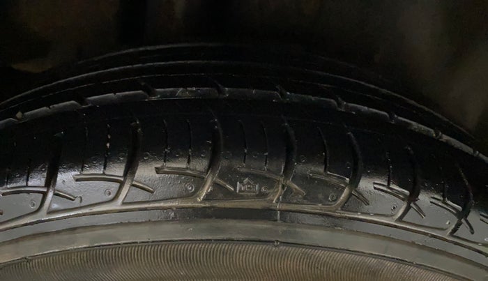 2018 Maruti Ciaz DELTA 1.4 MT PETROL, Petrol, Manual, 39,641 km, Right Rear Tyre Tread