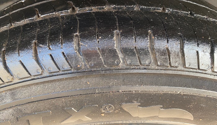 2013 Maruti Swift Dzire VDI, Diesel, Manual, 1,03,323 km, Right Rear Tyre Tread