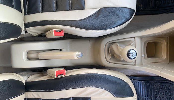 2013 Maruti Swift Dzire VDI, Diesel, Manual, 1,03,323 km, Gear Lever