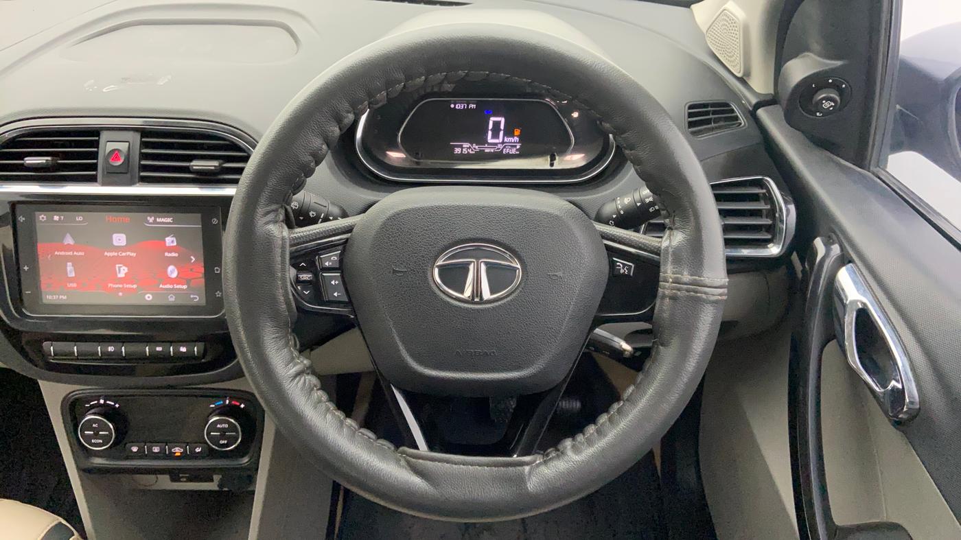 2019 Tata Tiago XZ PLUS PETROL, Petrol, Manual, 39,154 km, Steering Wheel Close Up