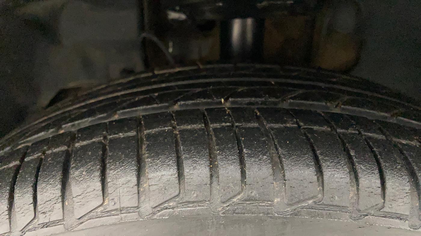 2019 Tata Tiago XZ PLUS PETROL, Petrol, Manual, 39,154 km, Left Front Tyre Tread
