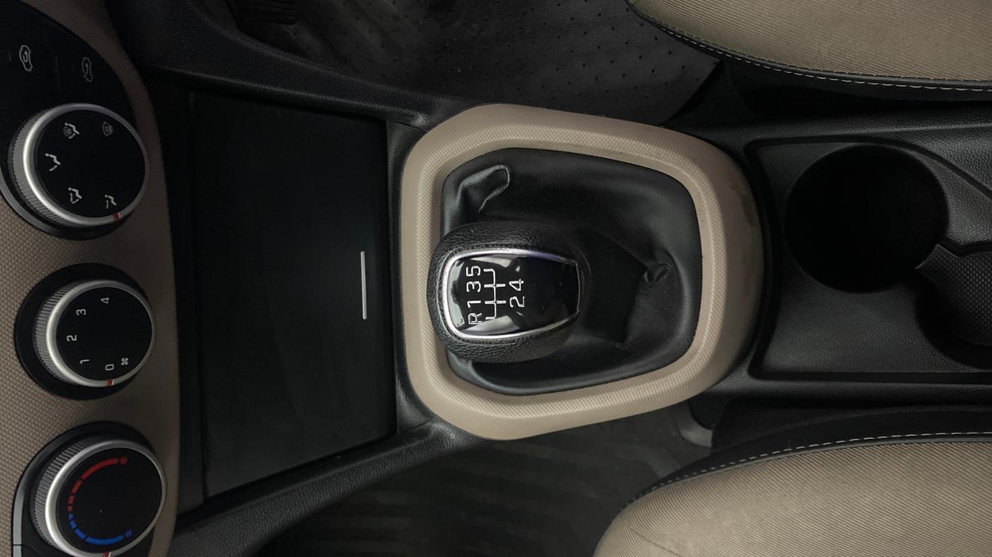 2014 Hyundai Xcent S 1.1 CRDI, Diesel, Manual, 57,243 km, Gear Lever