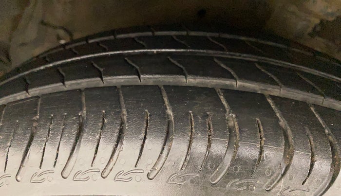 2017 Maruti Celerio VXI, Petrol, Manual, 74,590 km, Left Front Tyre Tread