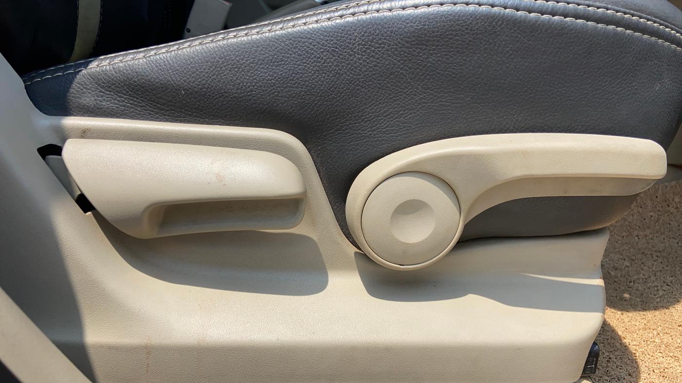 2015 Maruti Swift Dzire ZXI, Petrol, Manual, 76,554 km, Driver Side Adjustment Panel