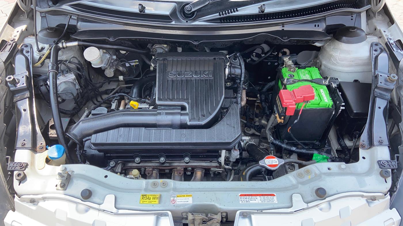 2015 Maruti Swift Dzire ZXI, Petrol, Manual, 76,554 km, Engine View