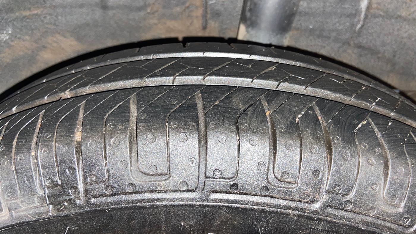 2018 Renault Kwid RXT 1.0 (O), Petrol, Manual, 52,183 km, Left Rear Tyre Tread