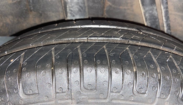 2018 Renault Kwid RXT 1.0 (O), Petrol, Manual, 52,488 km, Right Rear Tyre Tread