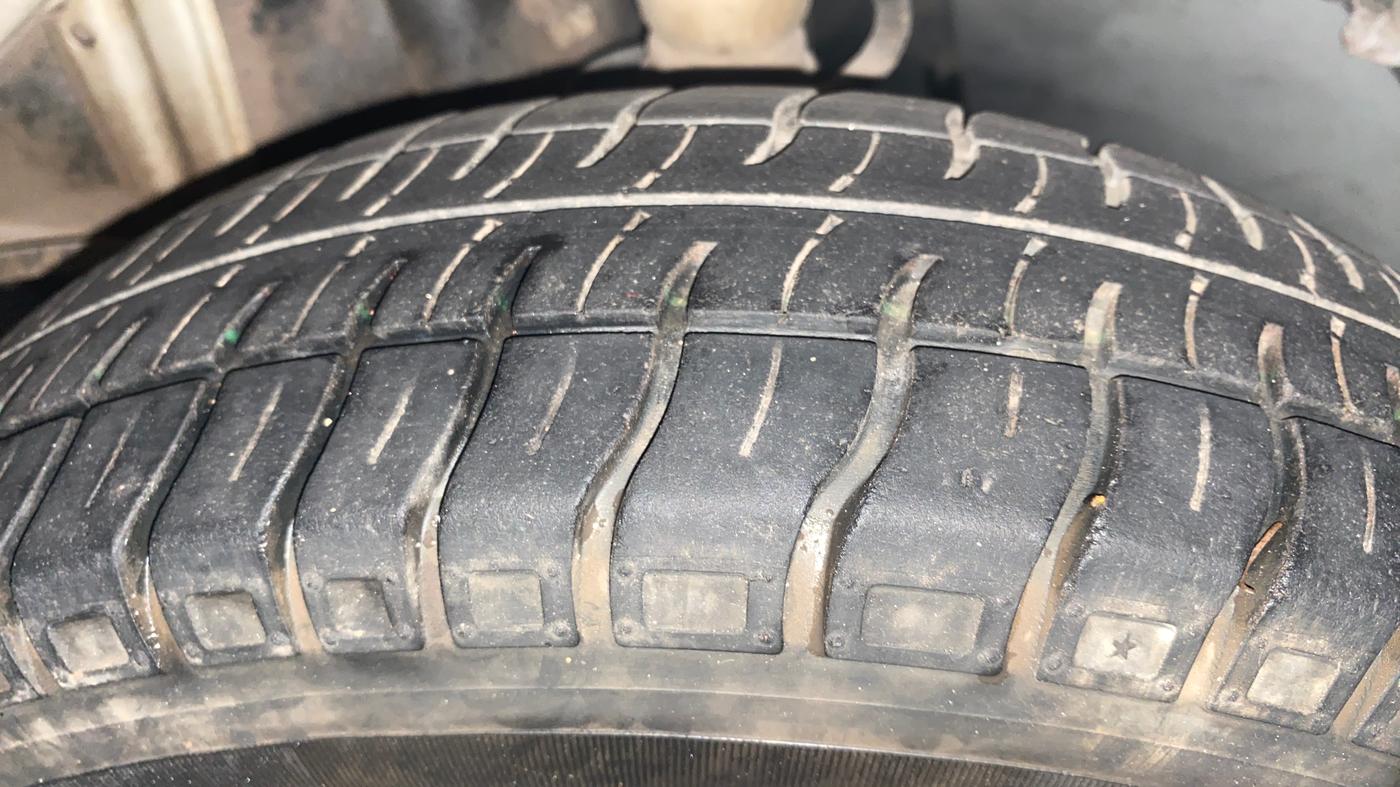 2014 Maruti Alto 800 LXI, Petrol, Manual, 67,611 km, Left Rear Tyre Tread