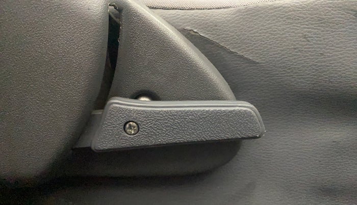 2014 Maruti Alto 800 LXI, Petrol, Manual, 67,608 km, Driver Side Adjustment Panel