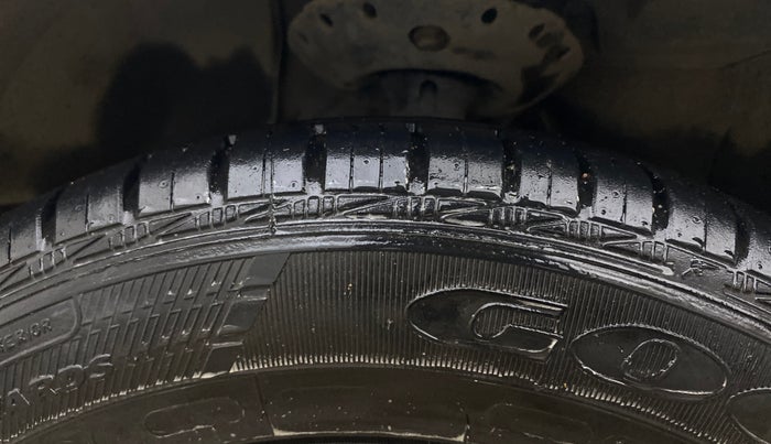 2013 Honda Brio VX AT, Petrol, Automatic, 59,974 km, Left Front Tyre Tread