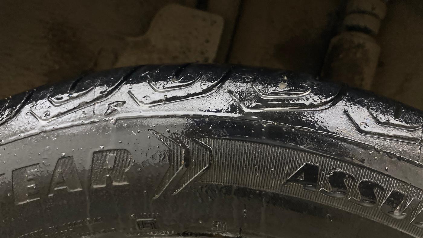 2013 Honda Brio VX AT, Petrol, Automatic, 59,913 km, Left Rear Tyre Tread