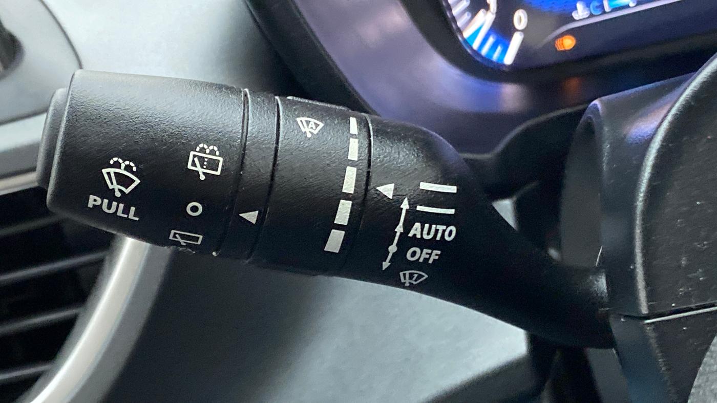 2020 Tata ALTROZ XZ 1.2, Petrol, Manual, 19,337 km, Rain Sensing Wipers
