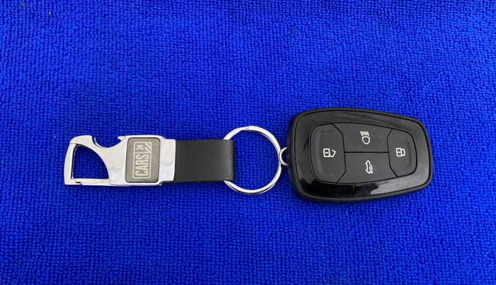 2020 Tata ALTROZ XZ 1.2, Petrol, Manual, 19,337 km, Key Close Up