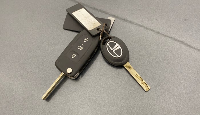 2020 Tata Tiago XZA PETROL, Petrol, Automatic, 72,871 km, Key Close Up