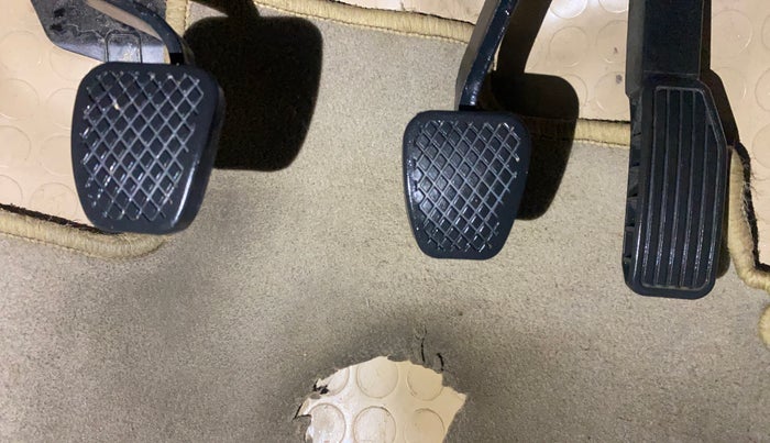 2015 Honda City 1.5L I-VTEC V MT, Petrol, Manual, 1,17,265 km, Pedals