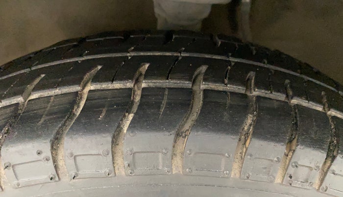 2018 Maruti Alto 800 VXI O, Petrol, Manual, 51,455 km, Left Front Tyre Tread
