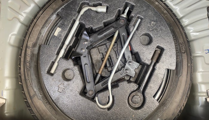 2019 Mahindra XUV300 W8 (O) 1.5 DIESEL, Diesel, Manual, 80,155 km, Spare Tyre