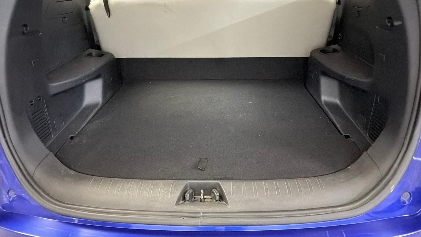 2022 Mahindra XUV700 AX 5 P AT 5 STR, Petrol, Automatic, 38,972 km, Boot Inside