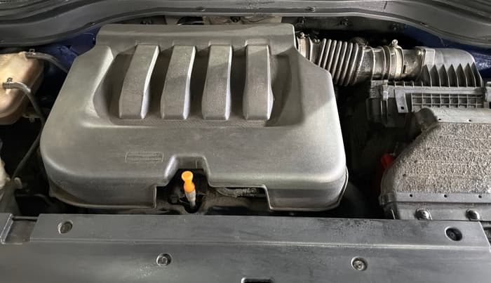 2022 Mahindra XUV700 AX 5 P AT 5 STR, Petrol, Automatic, 38,972 km, Engine View