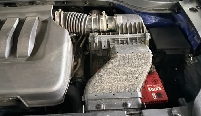 2022 Mahindra XUV700 AX 5 P AT 5 STR, Petrol, Automatic, 38,972 km, Engine View - Left