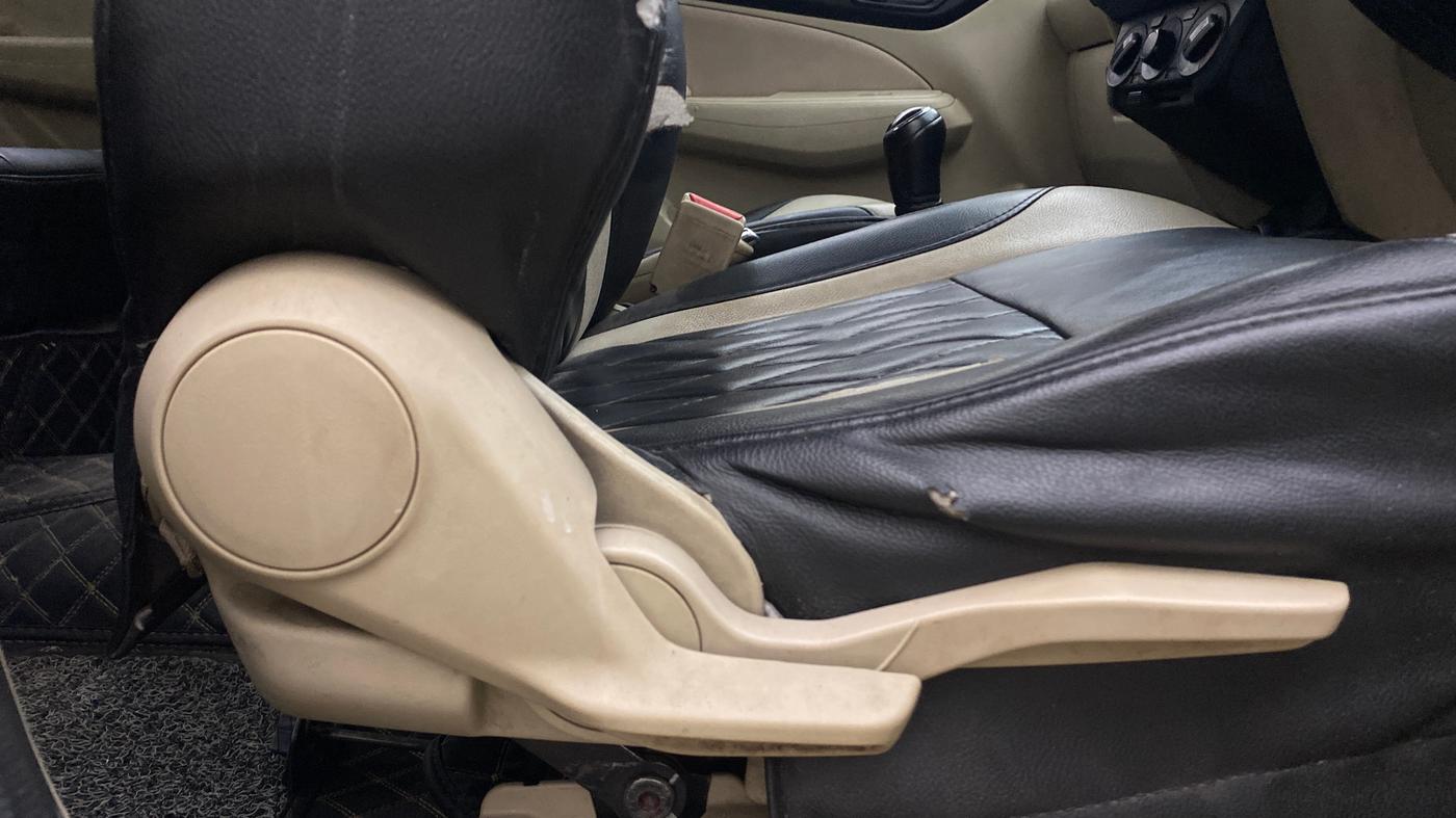 2019 Maruti Dzire VDI, Diesel, Manual, 95,442 km, Driver Side Adjustment Panel
