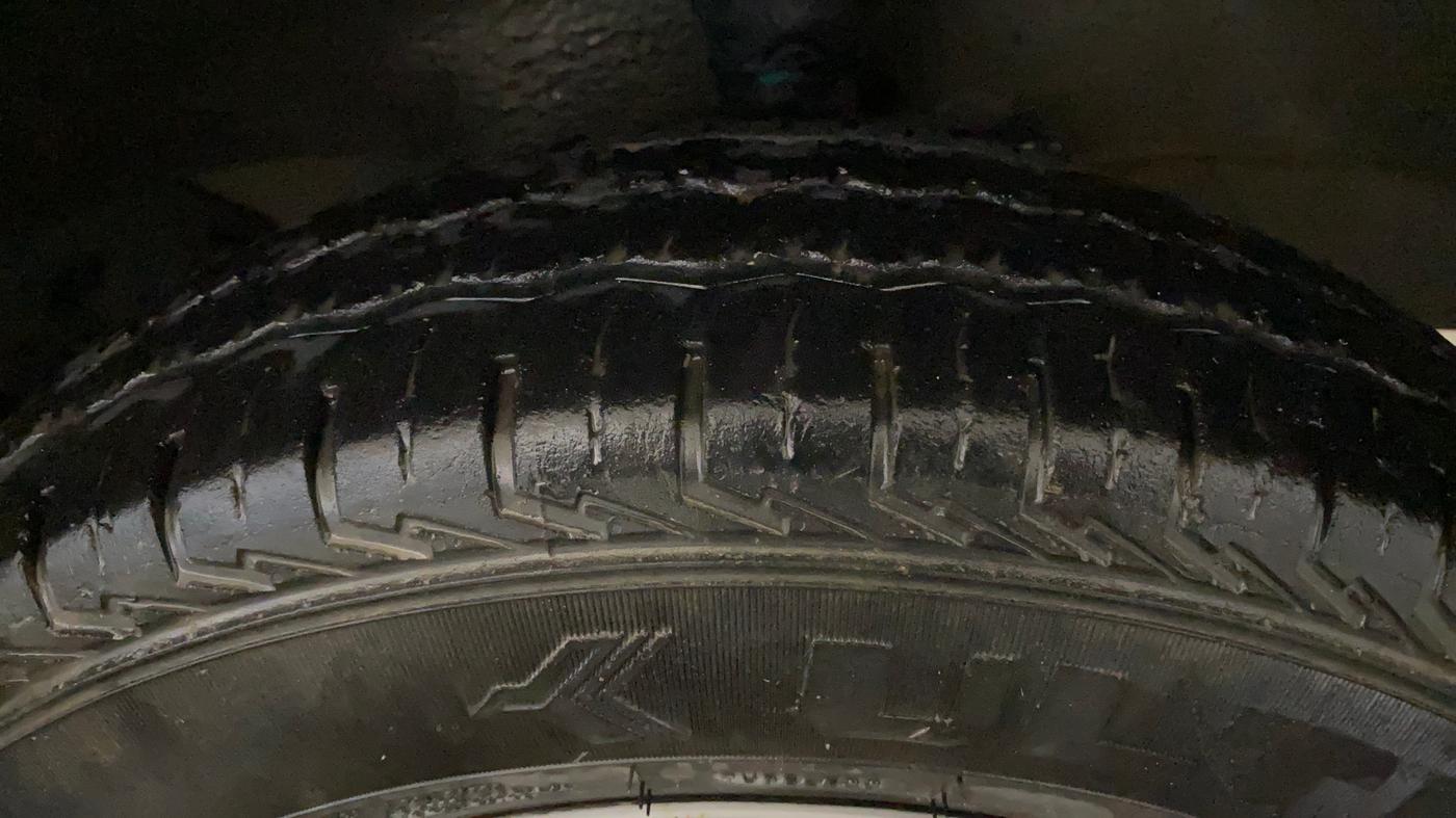 2023 Maruti Eeco 5 STR AC CNG, CNG, Manual, 25,664 km, Right Front Tyre Tread