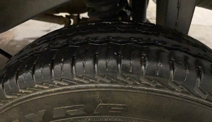 2023 Maruti Eeco 5 STR AC CNG, CNG, Manual, 25,664 km, Left Rear Tyre Tread