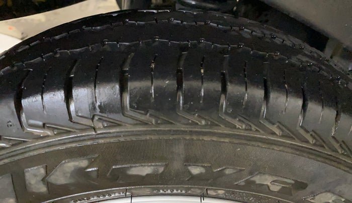 2023 Maruti Eeco 5 STR AC CNG, CNG, Manual, 25,664 km, Right Rear Tyre Tread