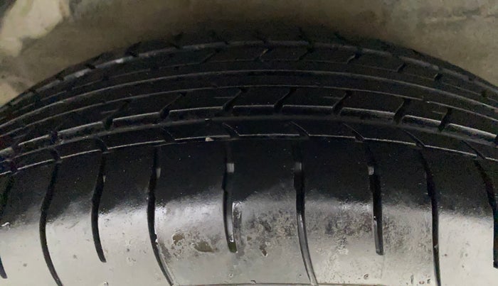 2010 Hyundai i20 MAGNA 1.2, Petrol, Manual, 76,812 km, Right Rear Tyre Tread