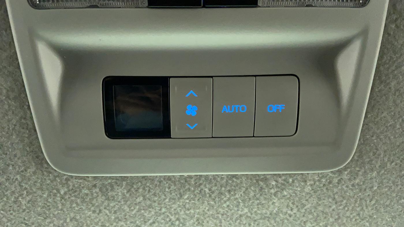 2017 Toyota Fortuner 2.8 4x2 MT, Diesel, Manual, 93,581 km, Rear AC Temperature Control
