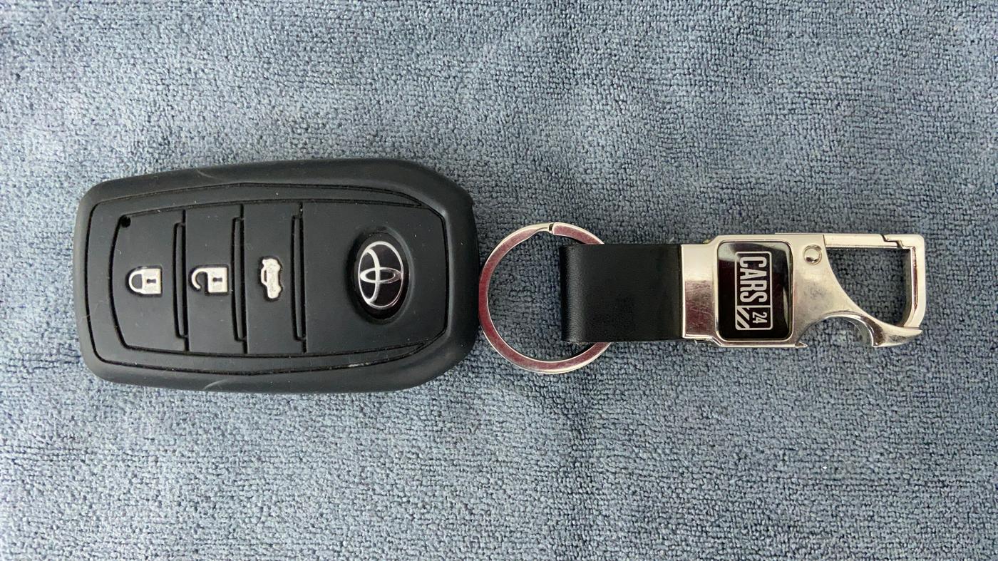 2017 Toyota Fortuner 2.8 4x2 MT, Diesel, Manual, 93,581 km, Key Close Up