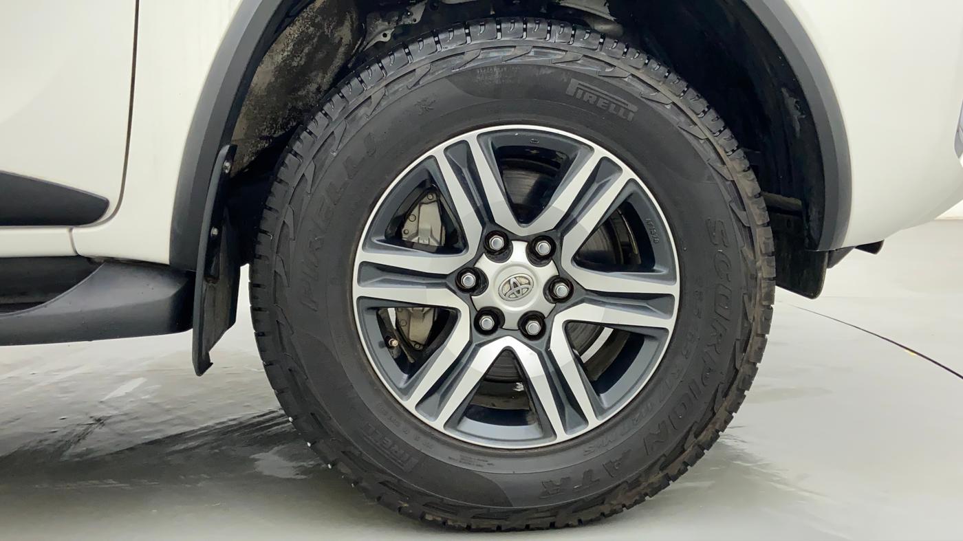 2017 Toyota Fortuner 2.8 4x2 MT, Diesel, Manual, 93,581 km, Right Front Wheel