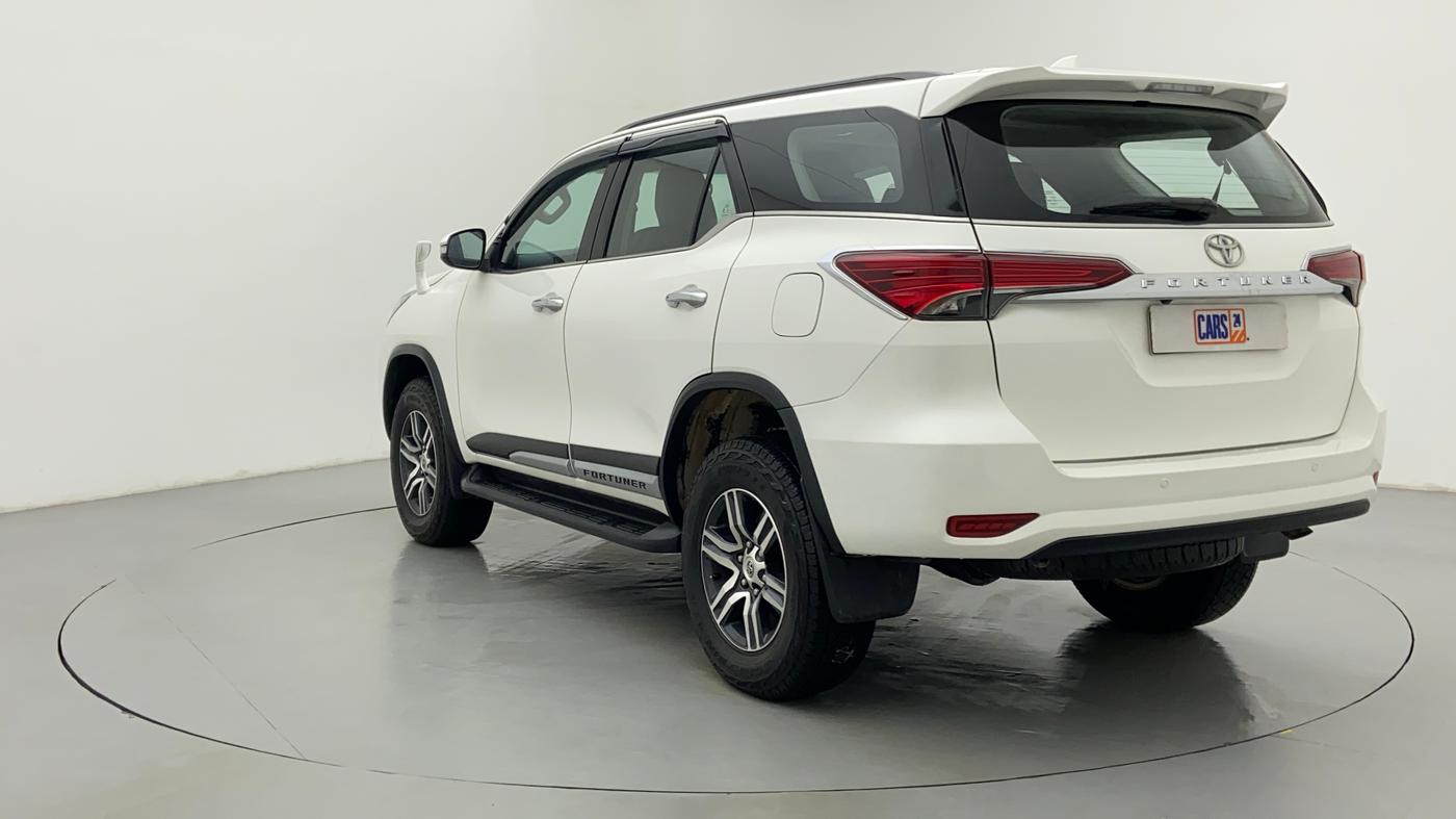 2017 Toyota Fortuner 2.8 4x2 MT, Diesel, Manual, 93,581 km, Left Back Diagonal