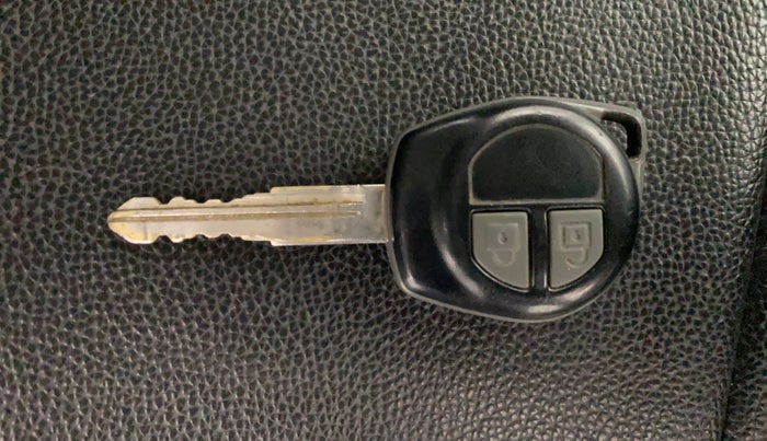 2014 Maruti Wagon R 1.0 VXI, Petrol, Manual, 35,804 km, Key Close Up