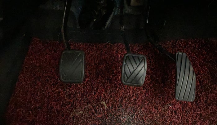 2014 Maruti Wagon R 1.0 VXI, Petrol, Manual, 35,804 km, Pedals