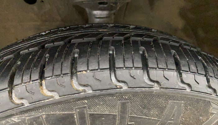 2014 Maruti Wagon R 1.0 VXI, Petrol, Manual, 35,804 km, Left Front Tyre Tread