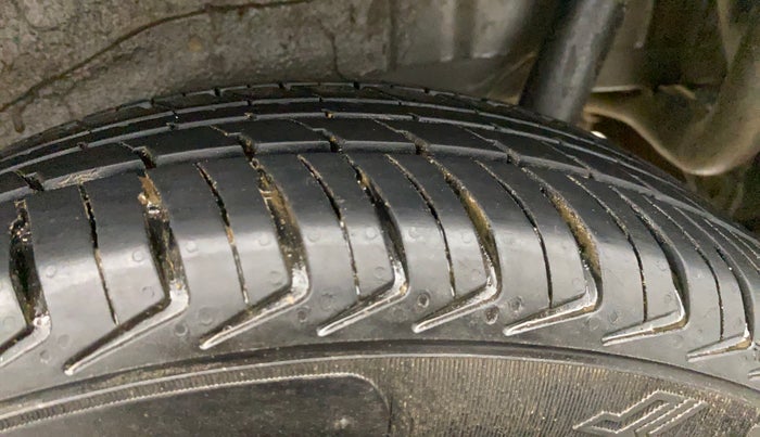 2014 Maruti Wagon R 1.0 VXI, Petrol, Manual, 35,804 km, Left Rear Tyre Tread